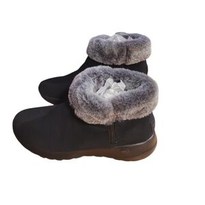 Women's Skechers Gen 5 On-The-Go Goga Mat booties sz 9 Brand new!!